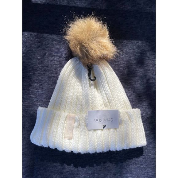 NWT - Calvin Klein Ribbed Faux Fur Pom Hat - Picture 2 of 4